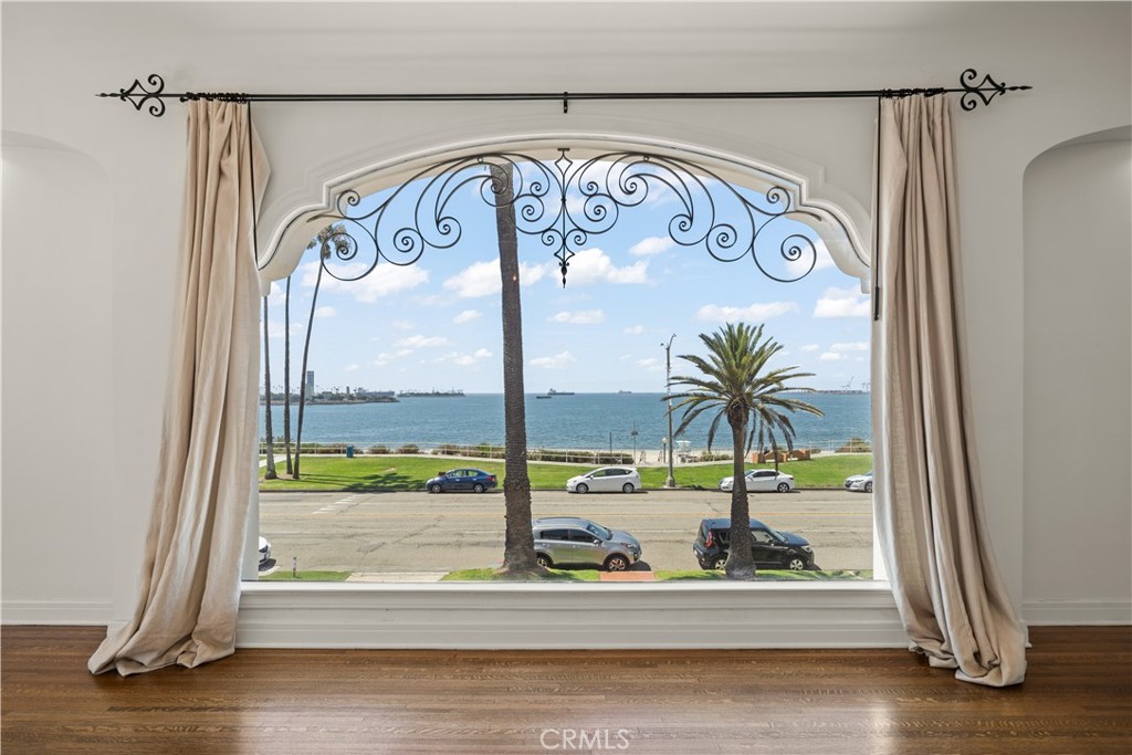 2625 East Ocean Boulevard