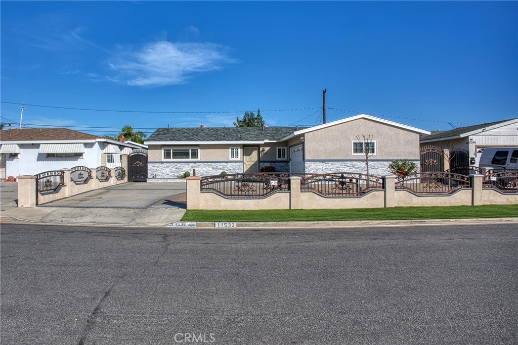 11532 Mac St