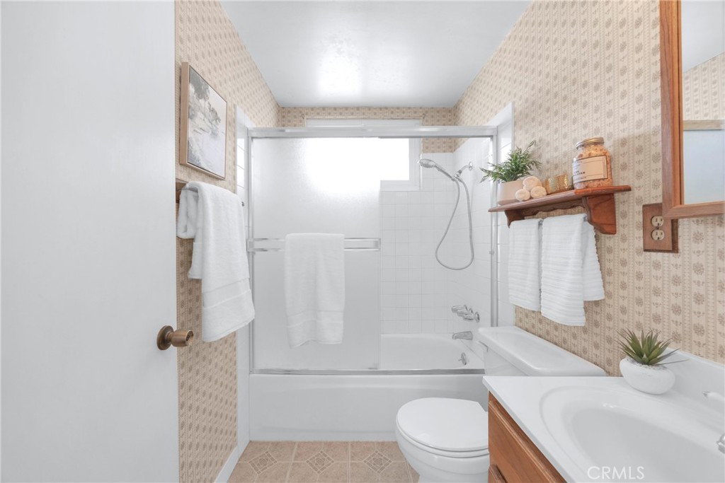 6490 Carolina Circle