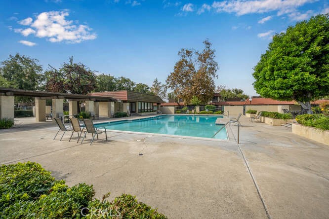 2697 W Parkside Lane