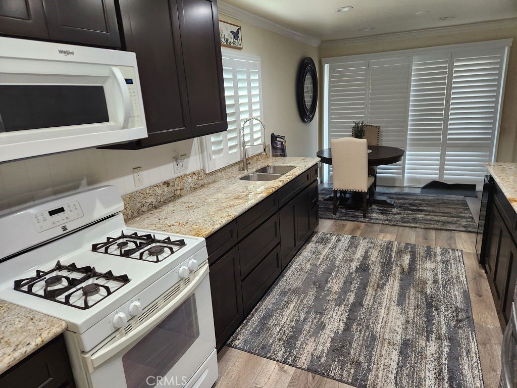 2697 W Parkside Lane