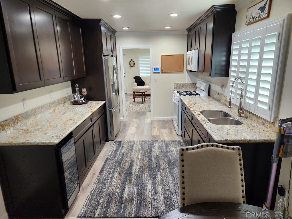 2697 W Parkside Lane