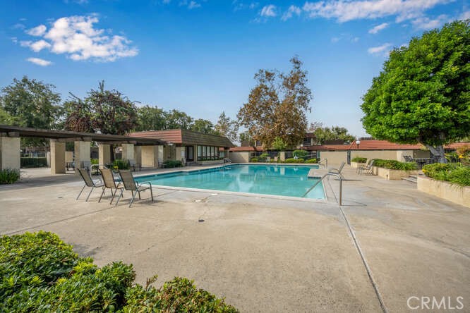 2697 W Parkside Lane