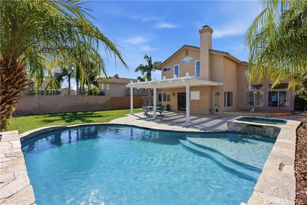 2145 Cloverleaf Circle