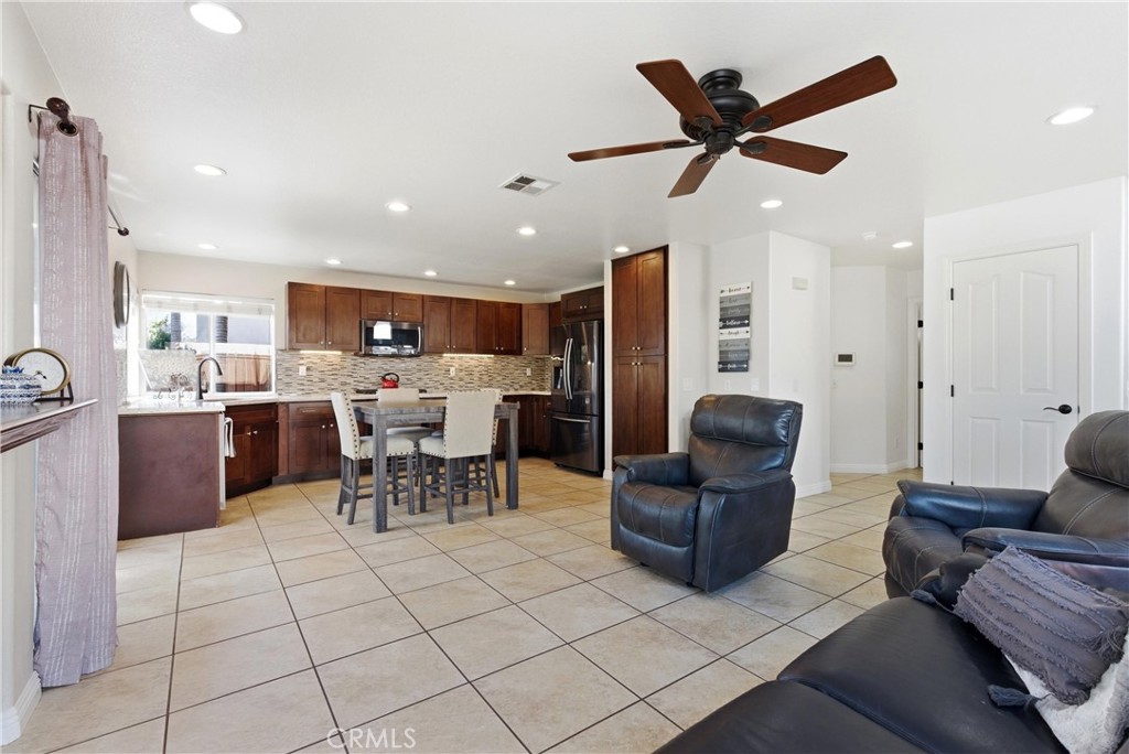 2145 Cloverleaf Circle