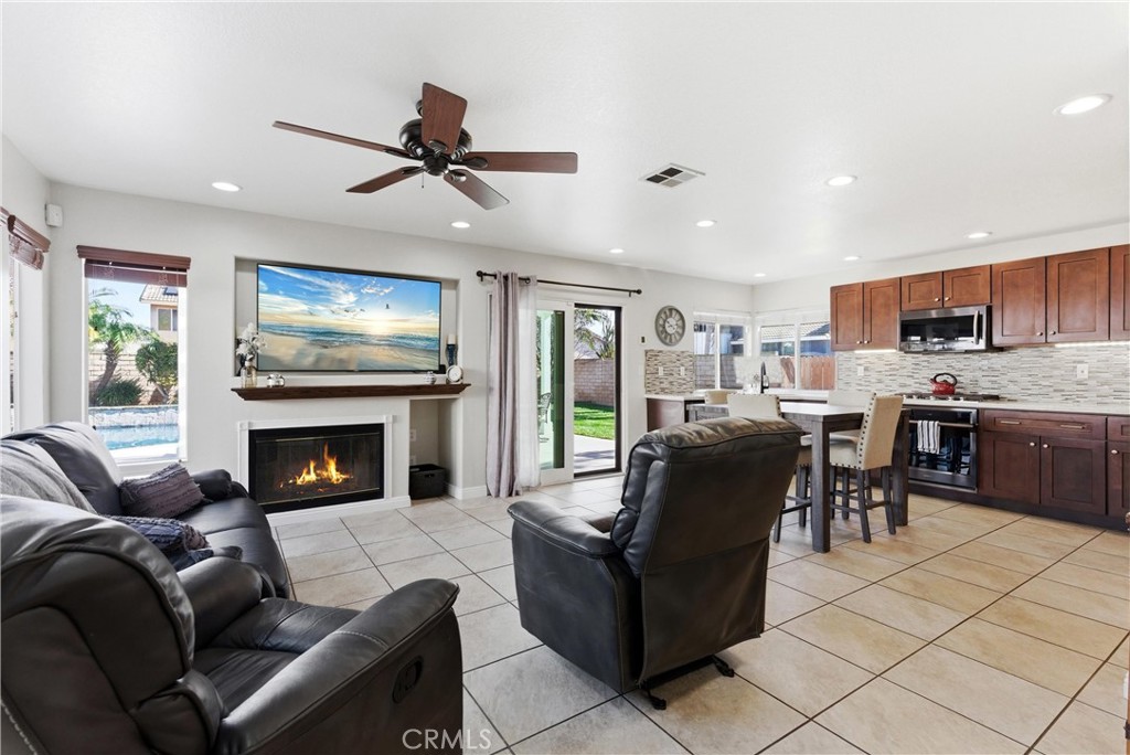 2145 Cloverleaf Circle