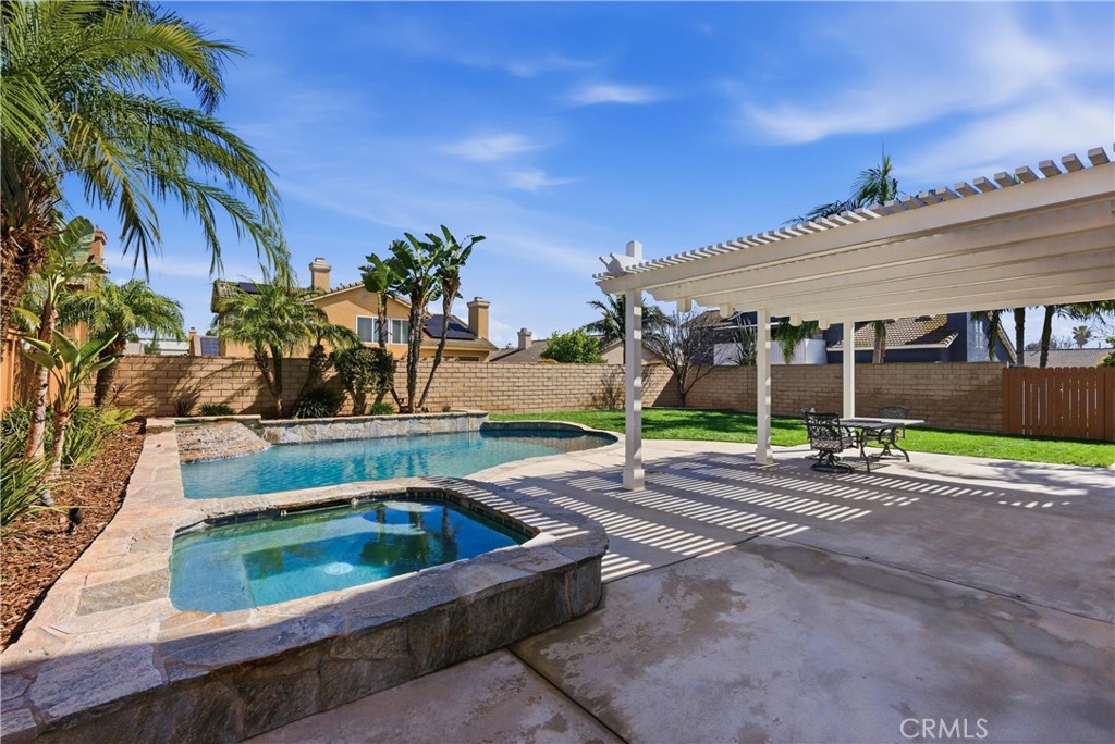 2145 Cloverleaf Circle