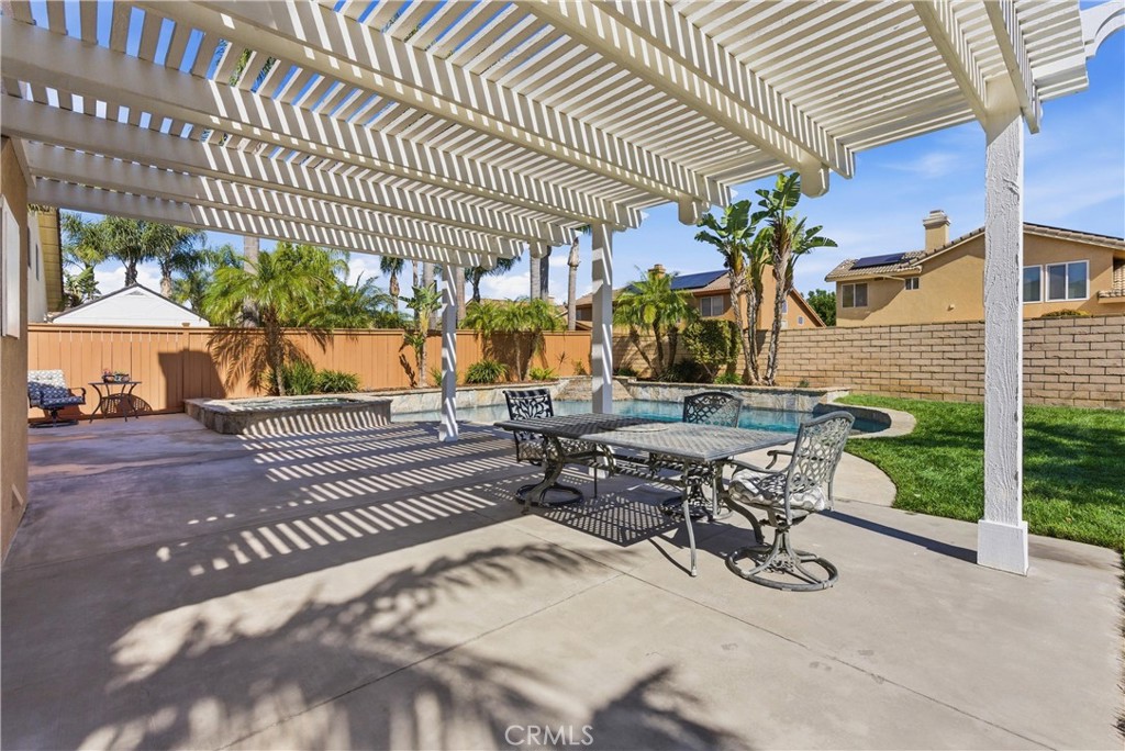 2145 Cloverleaf Circle