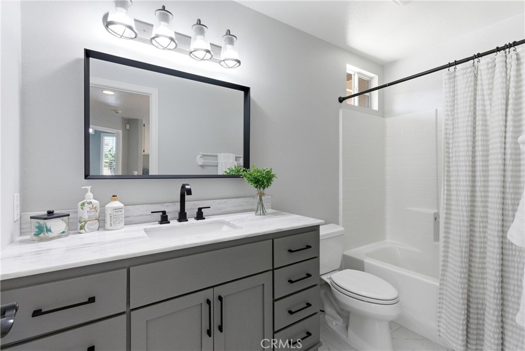 2145 Cloverleaf Circle