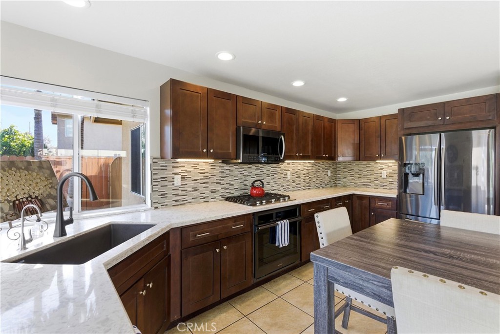 2145 Cloverleaf Circle