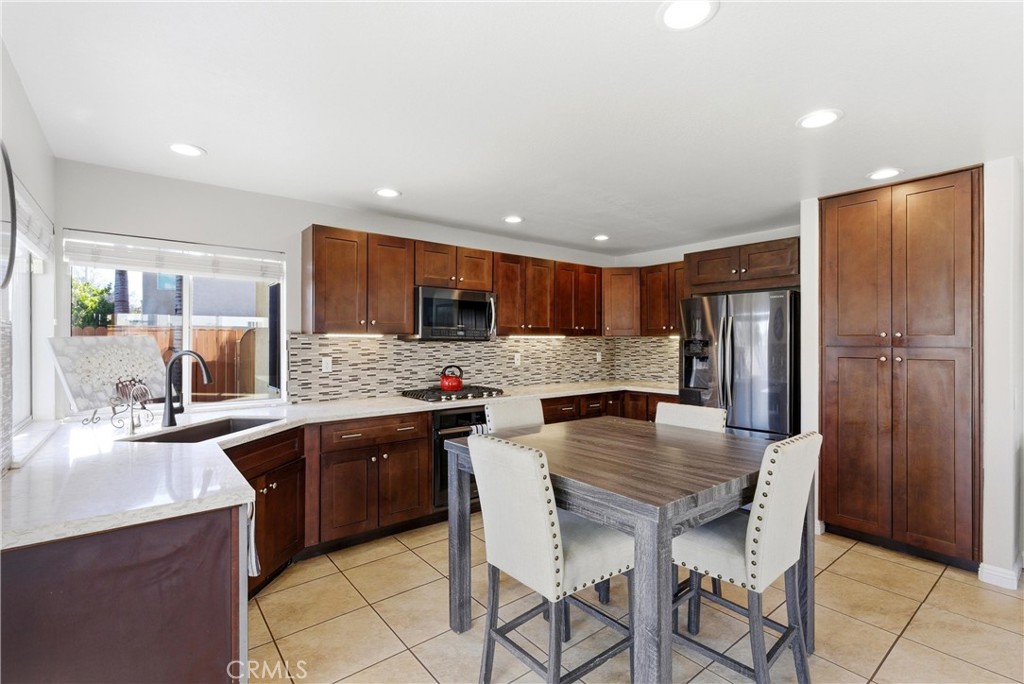 2145 Cloverleaf Circle