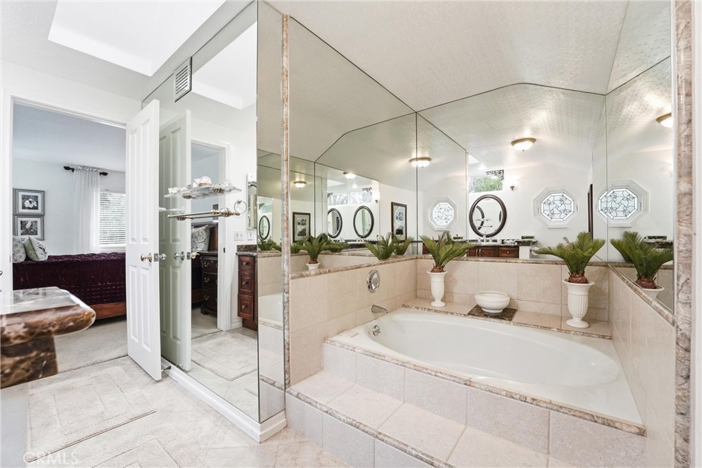 980 S Rutgers Circle