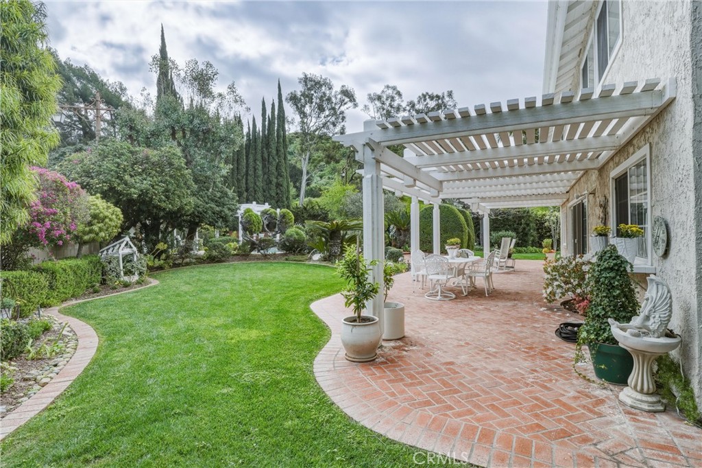 980 S Rutgers Circle