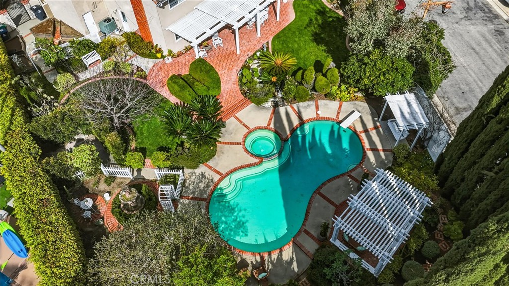 980 S Rutgers Circle