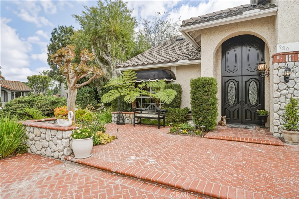 980 S Rutgers Circle