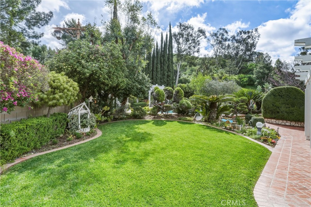 980 S Rutgers Circle