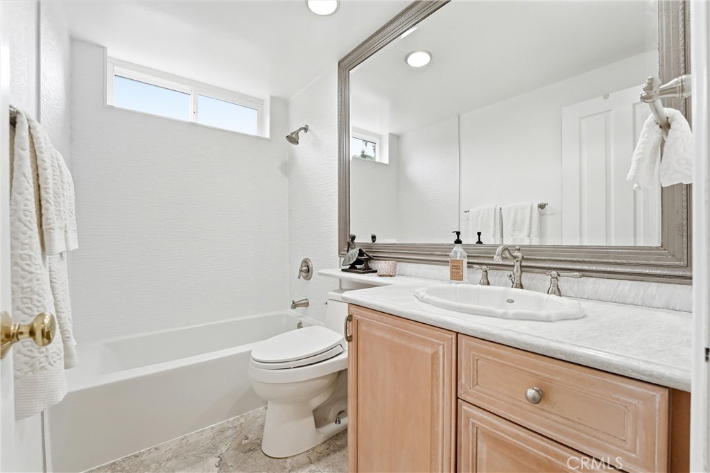 980 S Rutgers Circle