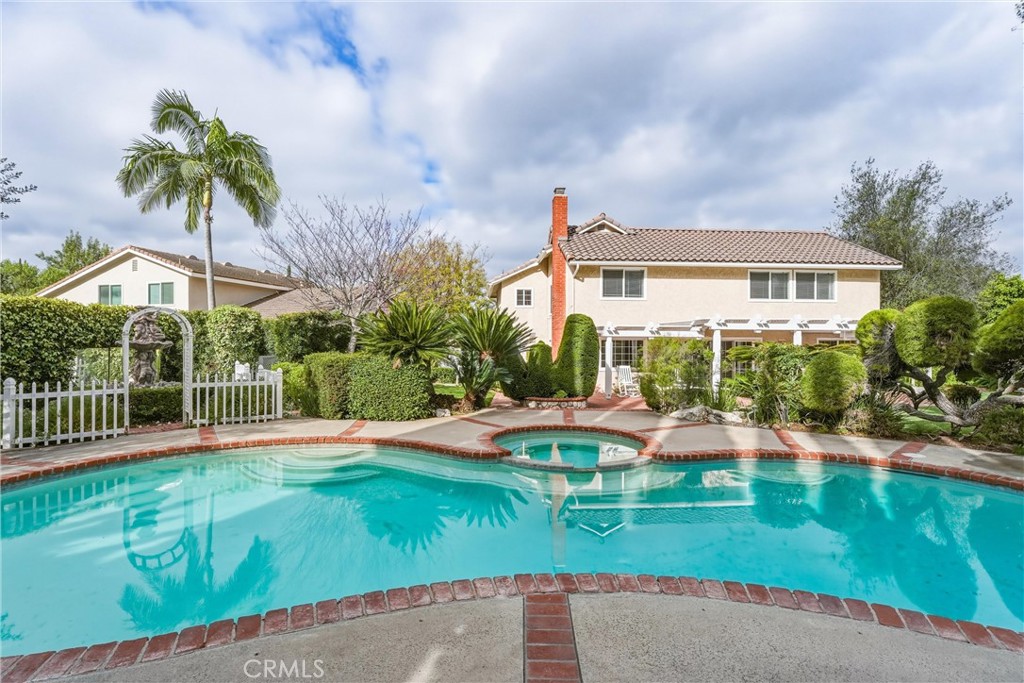 980 S Rutgers Circle