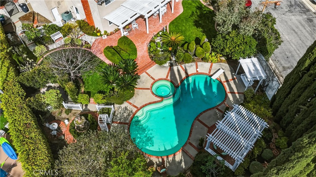 980 S Rutgers Circle