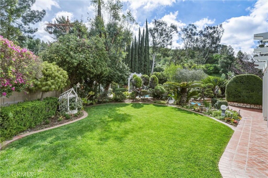 980 S Rutgers Circle