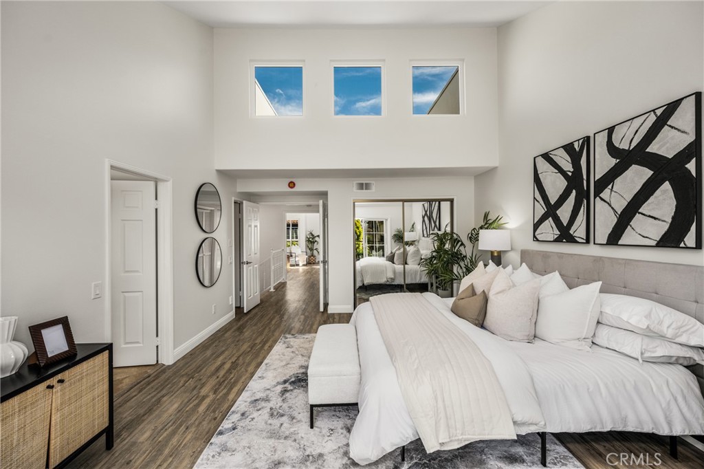 19275 Meadowood Circle