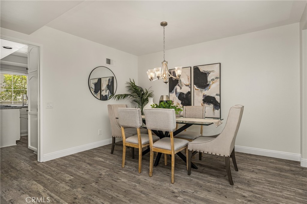 19275 Meadowood Circle