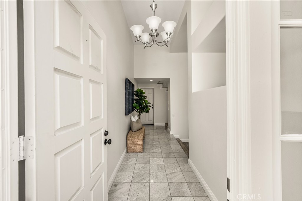 19275 Meadowood Circle