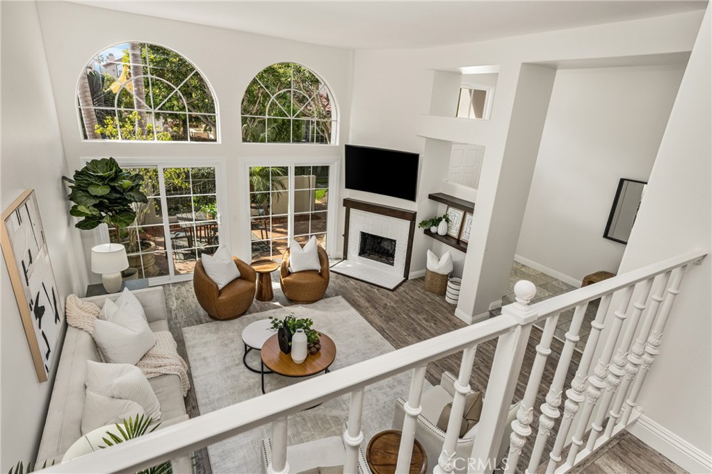 19275 Meadowood Circle