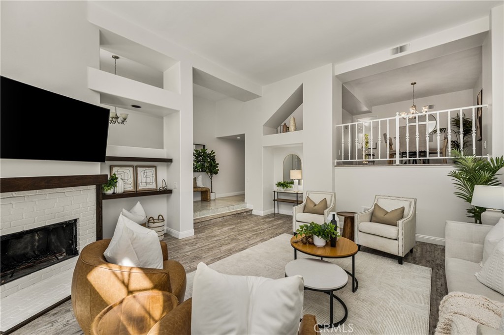 19275 Meadowood Circle