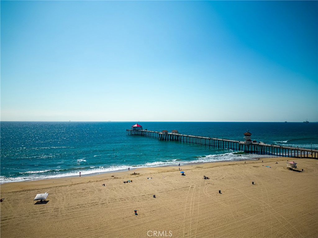 19275 Meadowood Circle