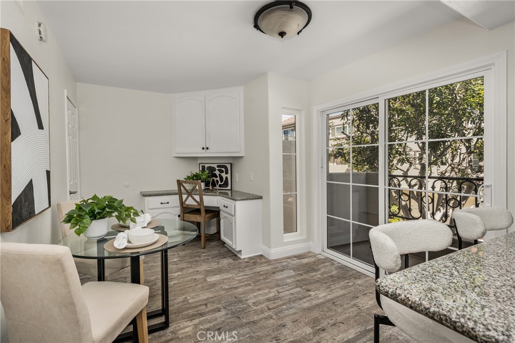 19275 Meadowood Circle