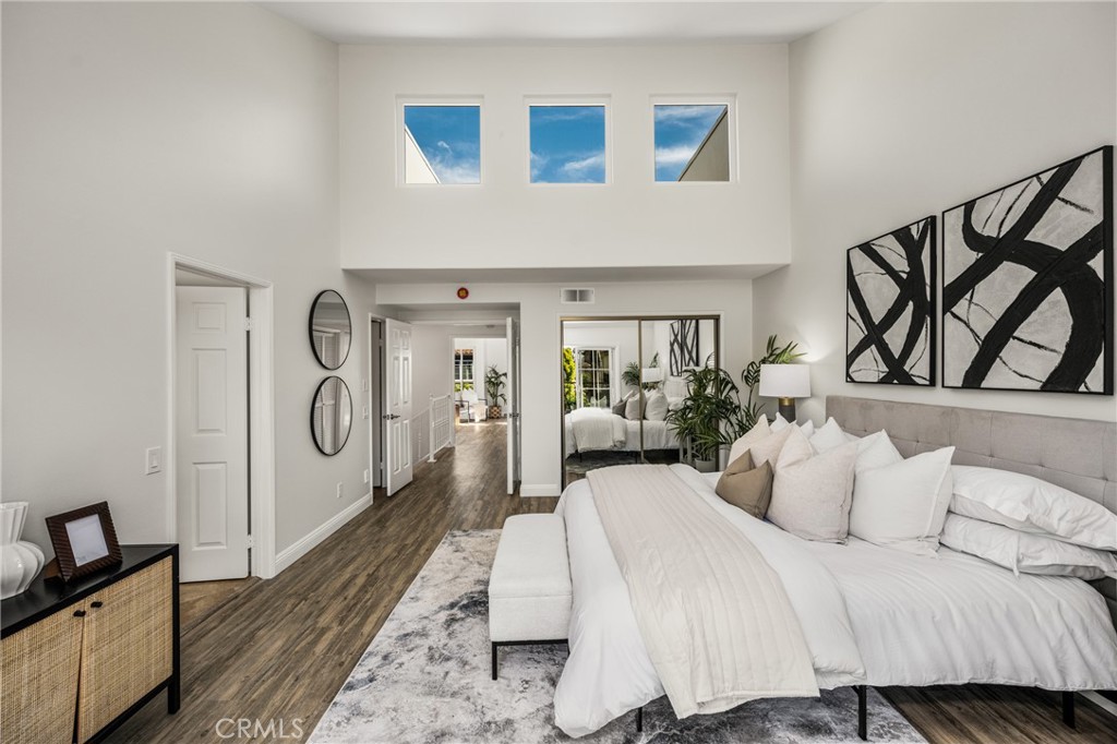 19275 Meadowood Circle