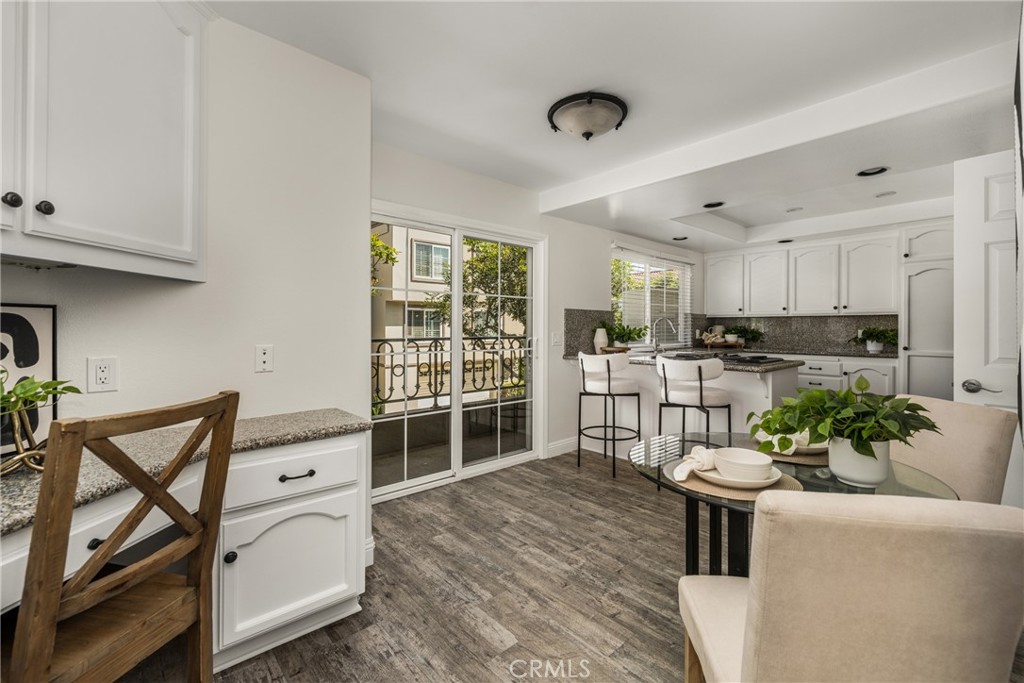 19275 Meadowood Circle