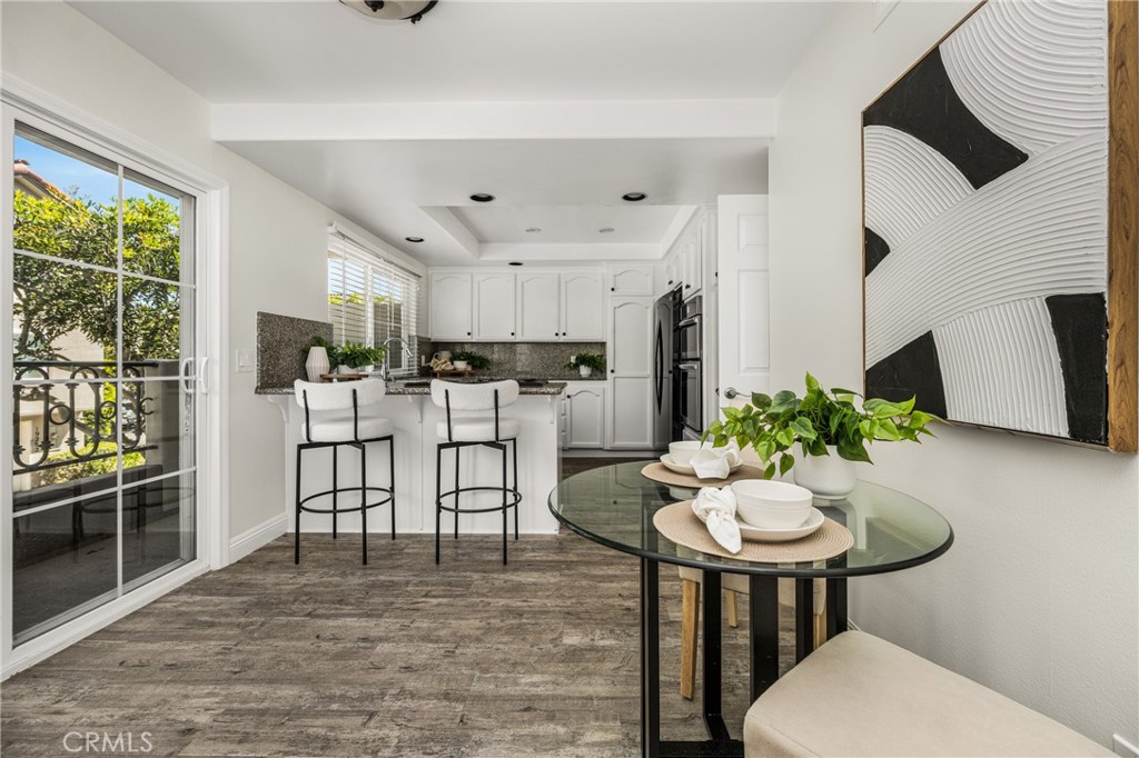 19275 Meadowood Circle