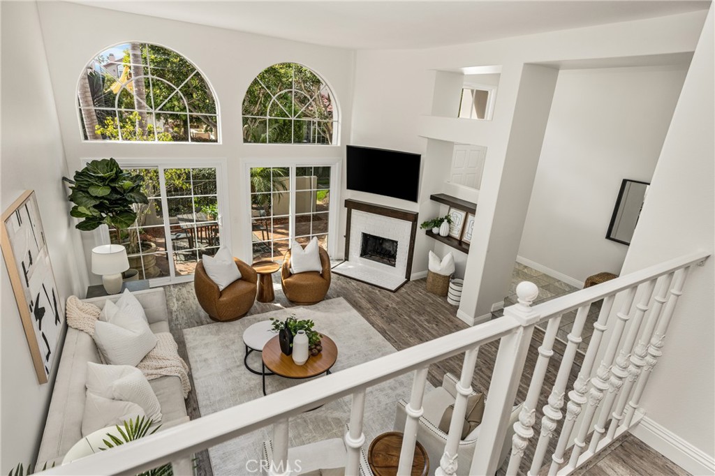 19275 Meadowood Circle