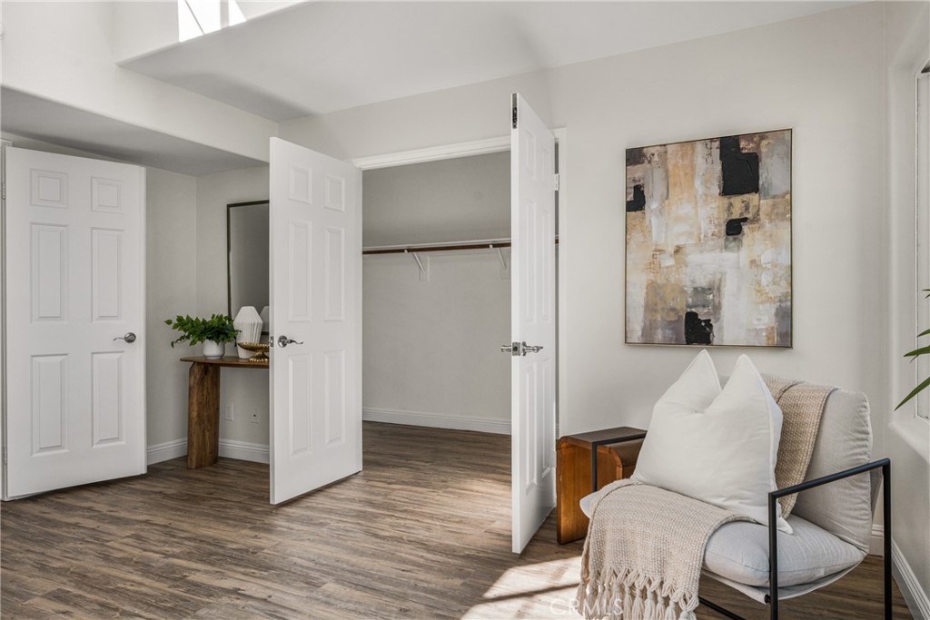 19275 Meadowood Circle