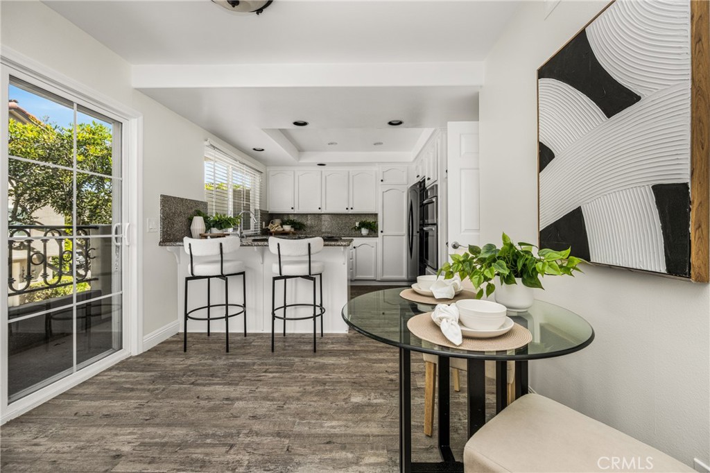 19275 Meadowood Circle