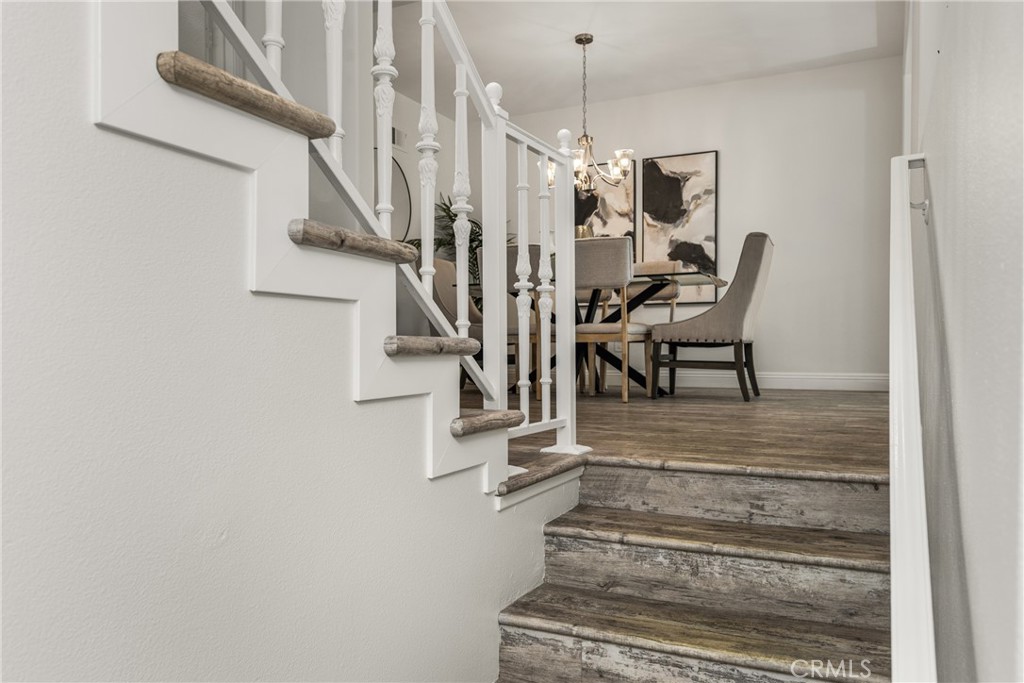 19275 Meadowood Circle