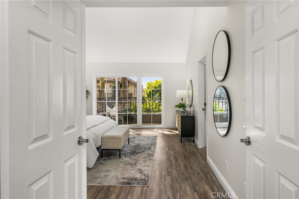 19275 Meadowood Circle