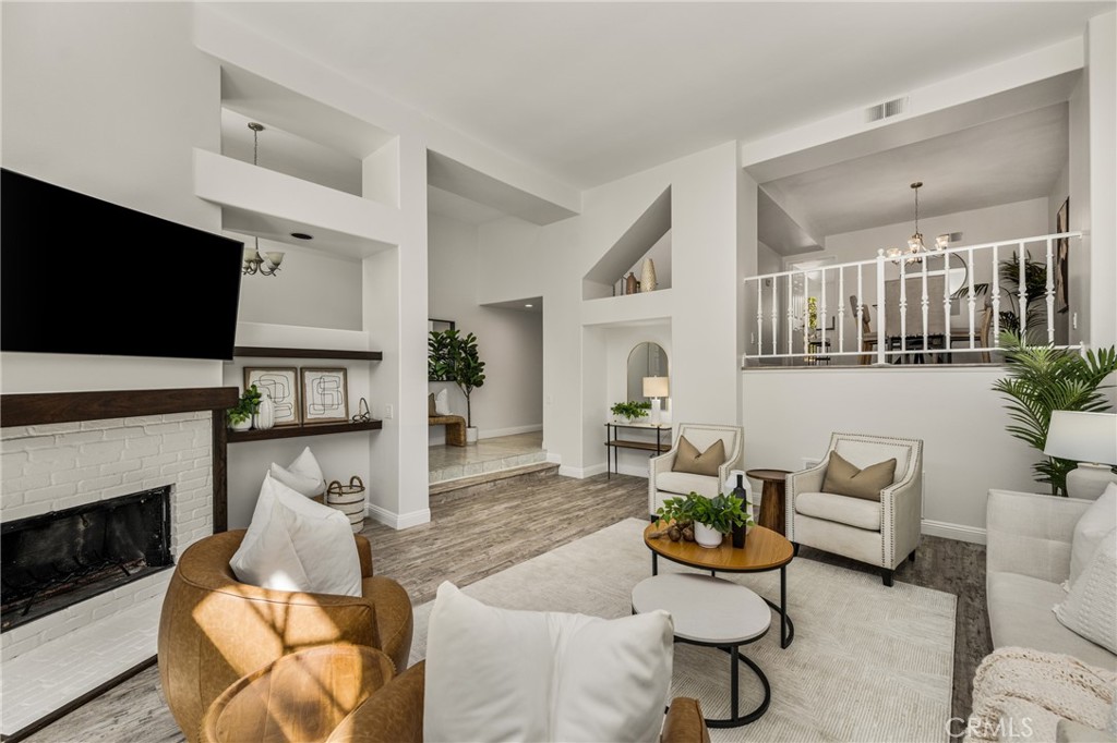 19275 Meadowood Circle