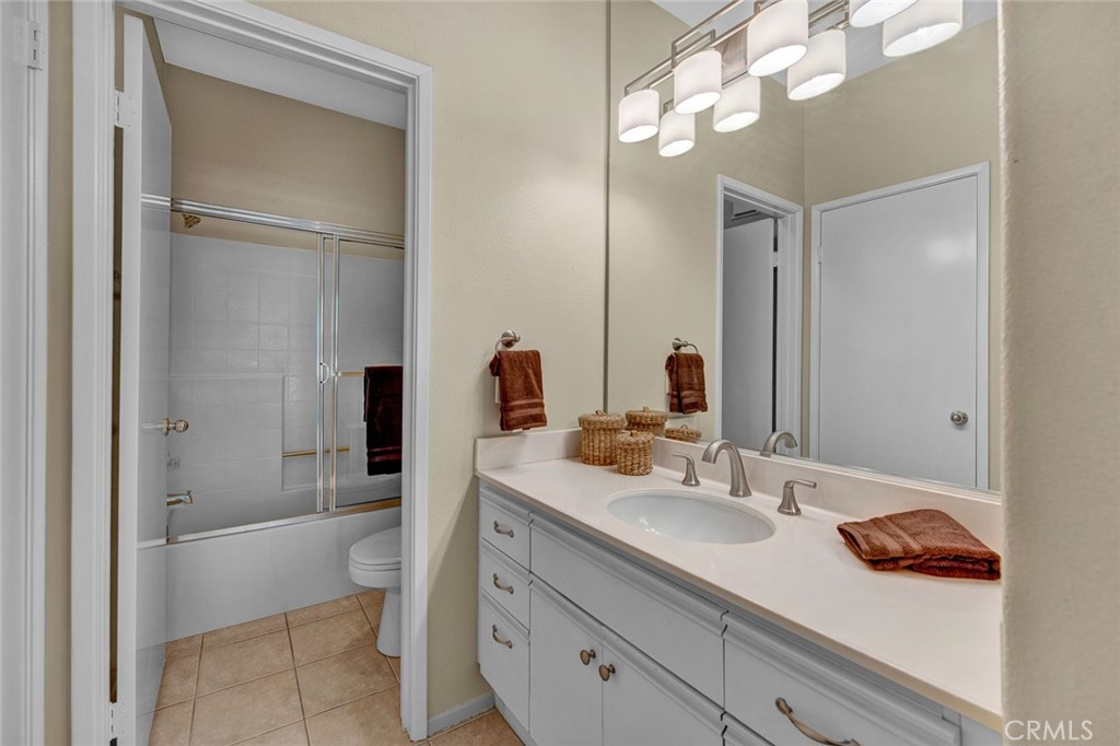 1292 S Country Glen Way