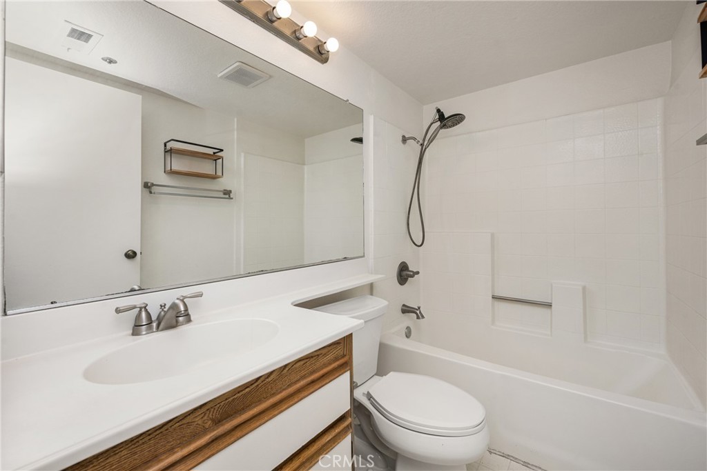 3500 S Greenville Street G20