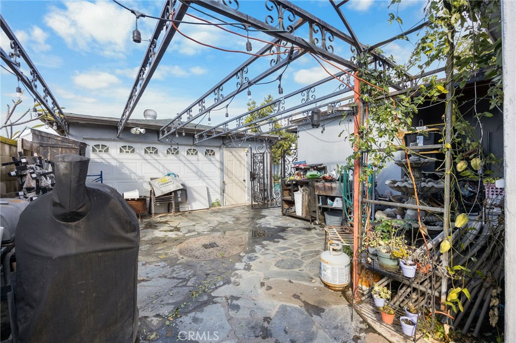 626 N Grand