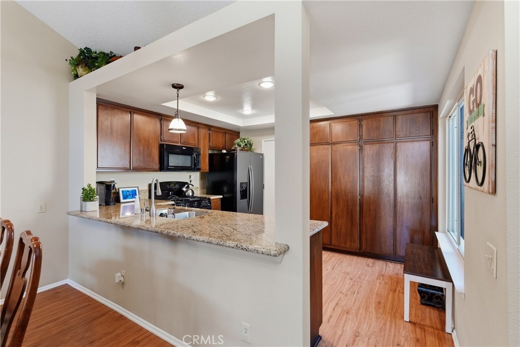 5380 Via De La Zorra