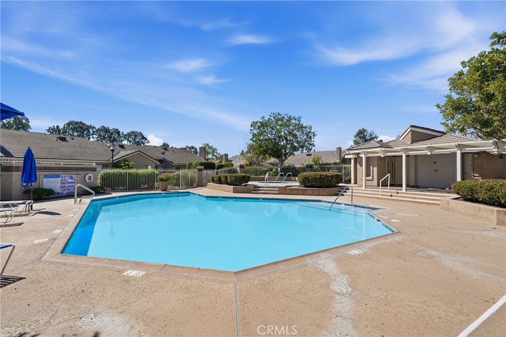 5380 Via De La Zorra