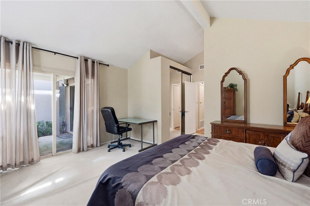 5380 Via De La Zorra