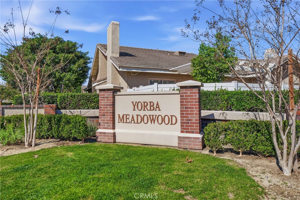 5380 Via De La Zorra