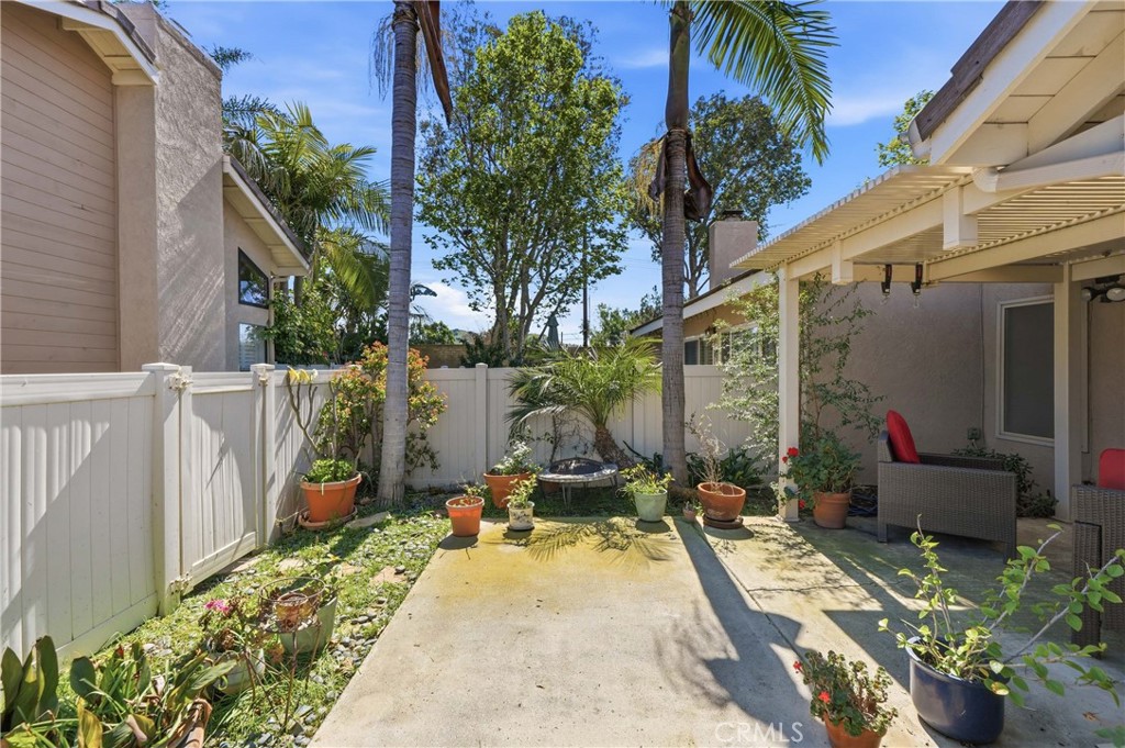 5380 Via De La Zorra