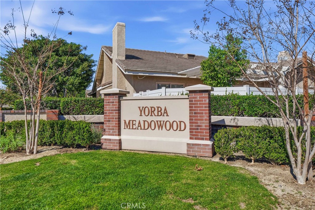 5380 Via De La Zorra