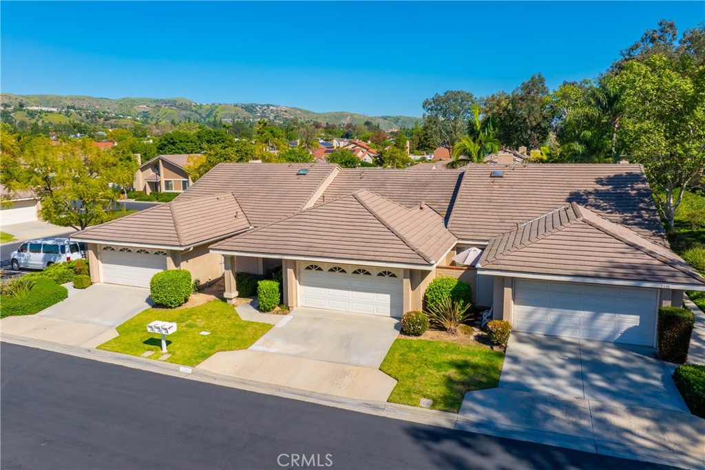 5380 Via De La Zorra